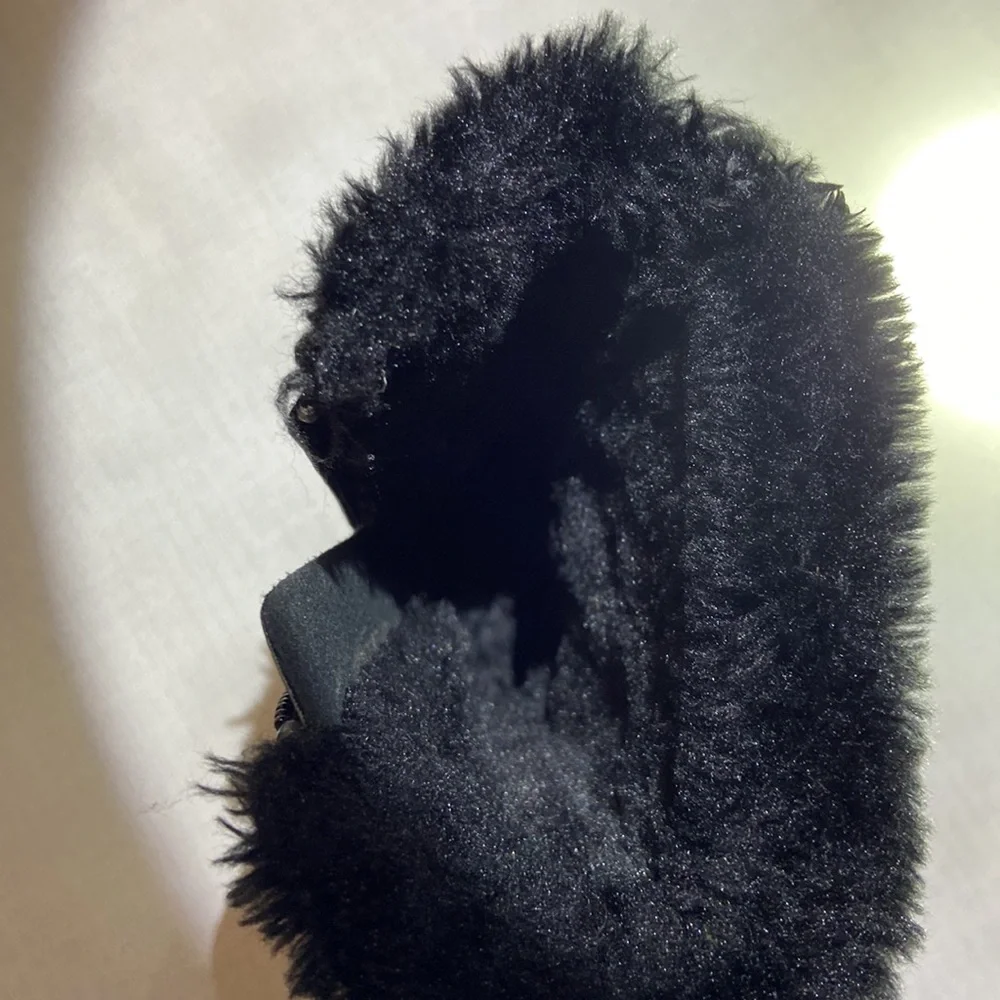 Black Fur Lined Zippered Side Girls Boots Featuring Puffy Stars- Size 7.5